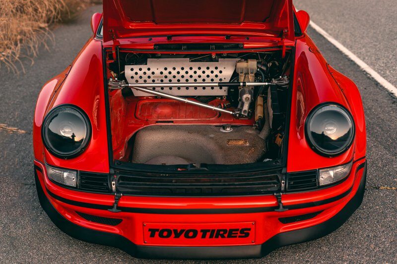 Porsche 911 Carrera в исполнении мастерской RWB