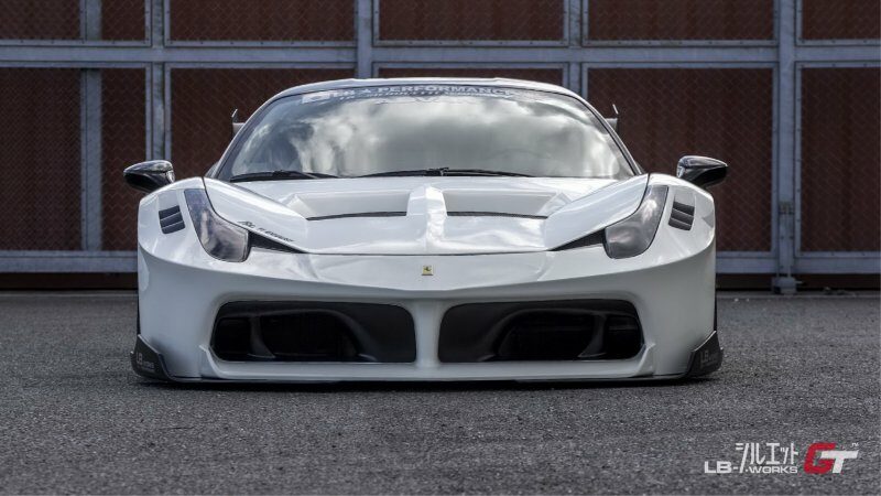 Ferrari 458 Italia в обвесе от Liberty Walk