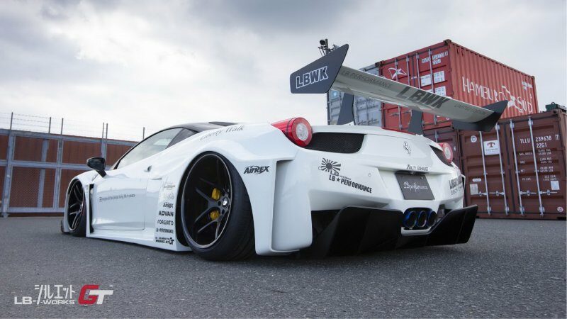 Ferrari 458 Italia в обвесе от Liberty Walk