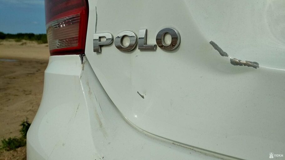 Тест драйв прокатного Volkswagen Polo  грозовой фон