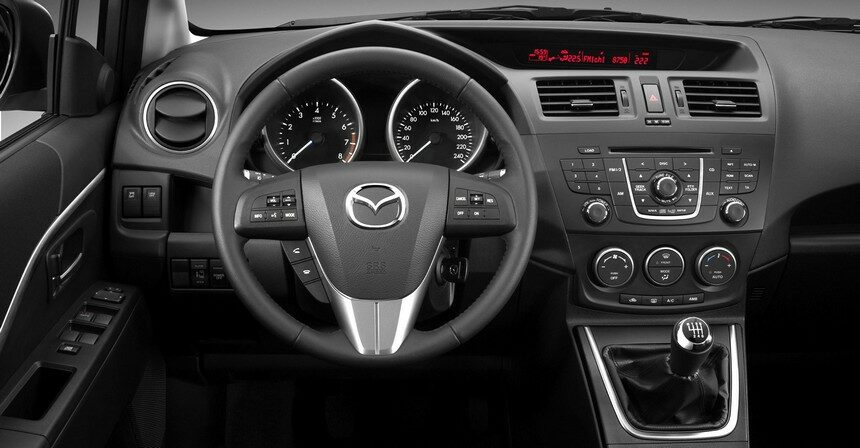 2010_mazda5_restyle_dashboard-1064901