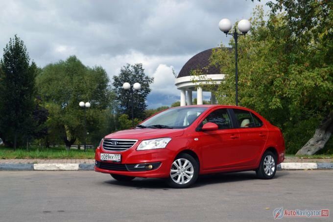 Внешний вид нейтральный – прилепи вместо шильдика Chery логотип Chevrolet, никто и не поймет подвоха