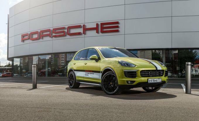 Спаситель марки Porsche – полноразмерный кроссовер Cayenne