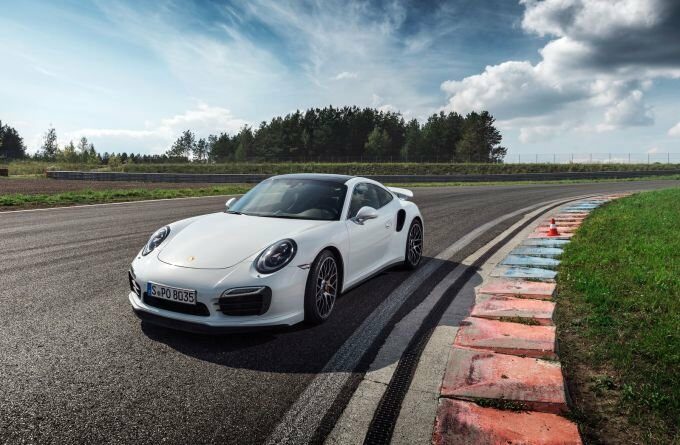 Porsche 911 Turbo S – глава всех «девятьсот одиннадцатых»…