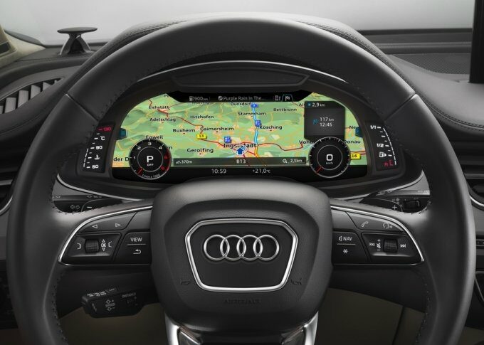 Некоторые версии Q7 оснащаются виртуальной панелью приборов Audi virtual cockpit