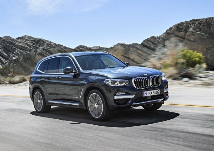 Новый полноприводный BMW X3 отличается более широким набором базового оборудования, чем BMW X3 предыдущего поколения