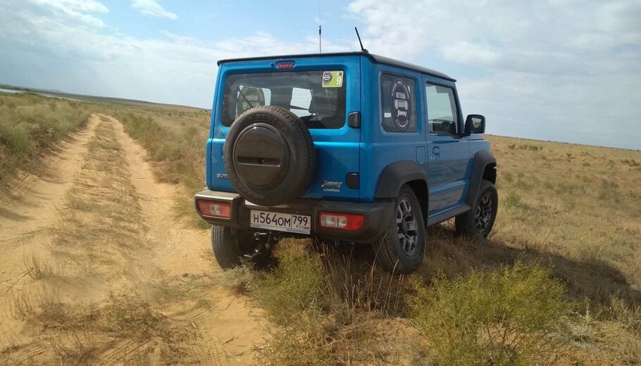 Тест драйв Suzuki Jimny  аскеза звезд