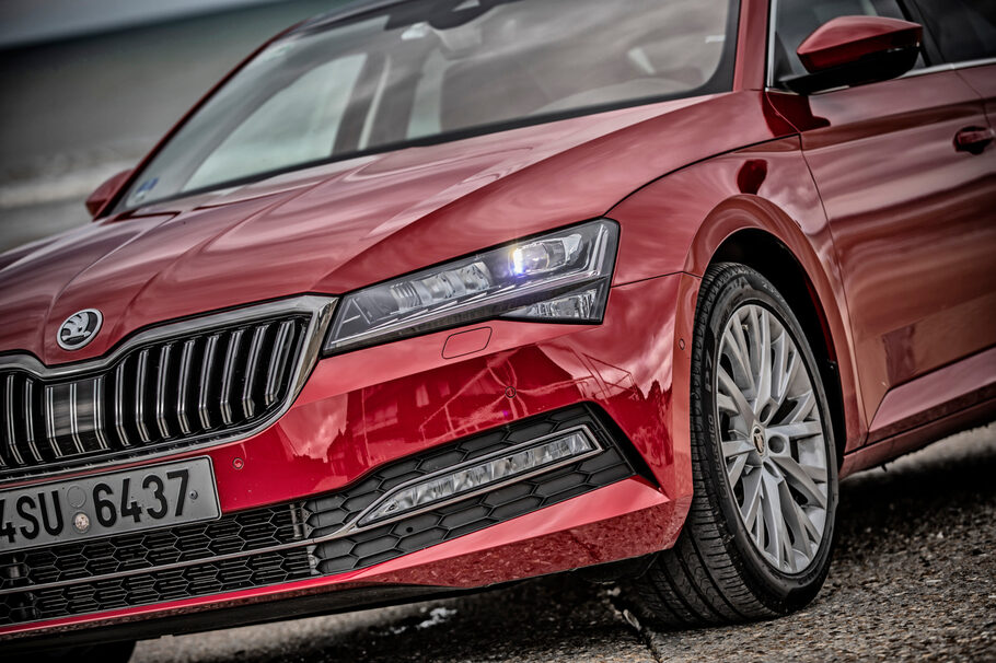 Тест драйв Skoda Superb 2020  цена благородства