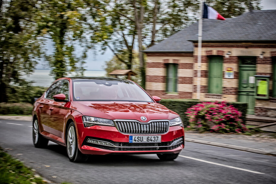 Тест драйв Skoda Superb 2020  цена благородства