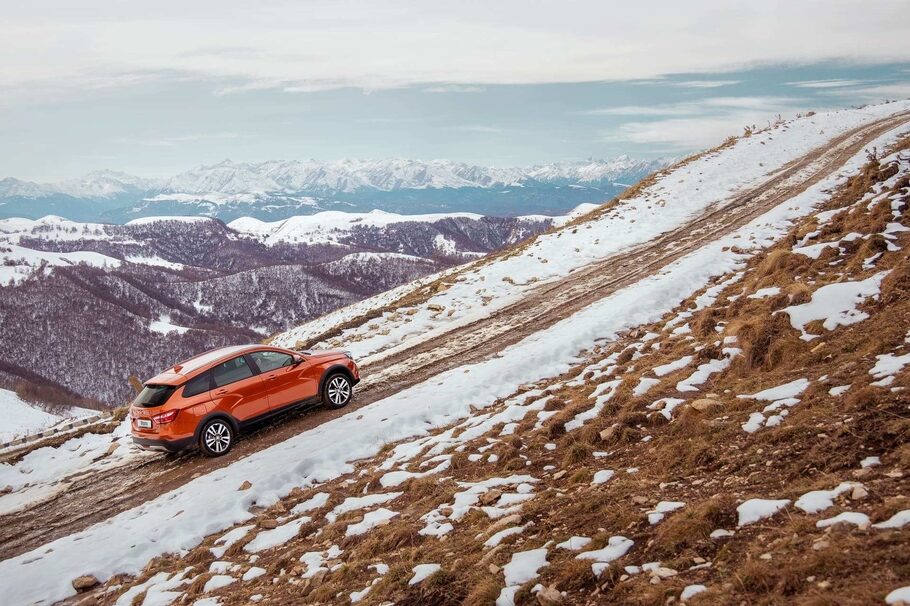 Тест драйв Lada Vesta AT до автоматизма - седан и универсал Лада Веста 1.8 на вариаторе