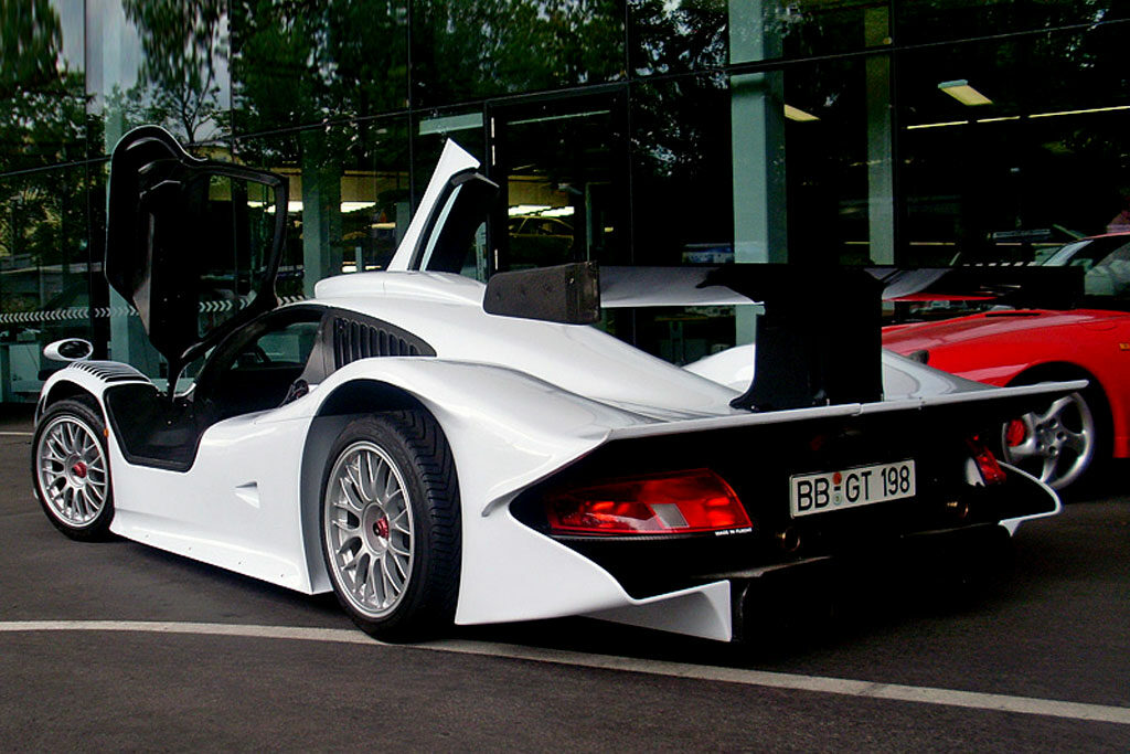 Дорожный Порше 911 (996) GT1 1998