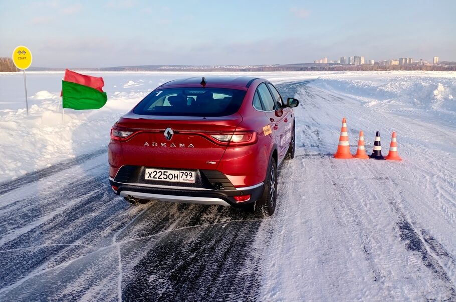 Зимний тест драйв Рено Аркана: коньки подпевают, звеня. Полный привод 4x4 на вариаторе