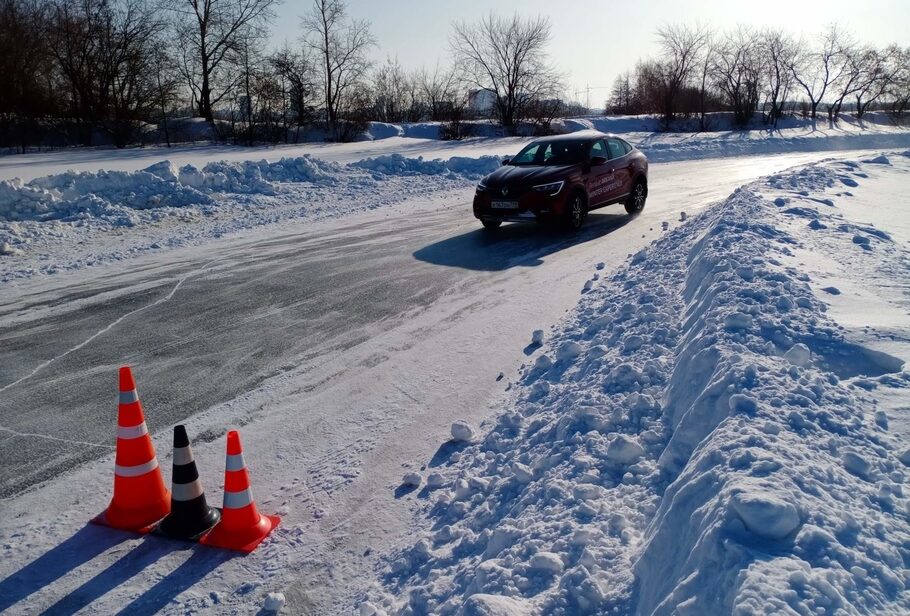 Зимний тест драйв Рено Аркана: коньки подпевают, звеня. Полный привод 4x4 на вариаторе