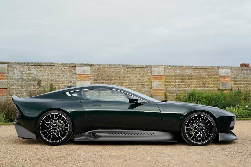 Aston Martin Victor