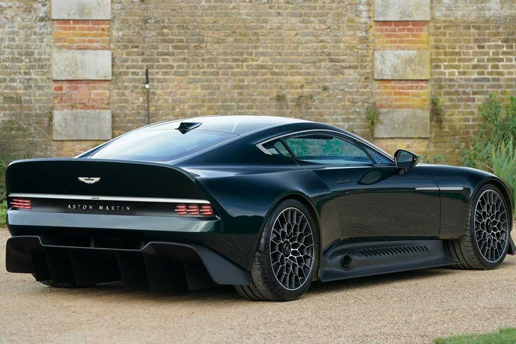 Aston Martin Victor