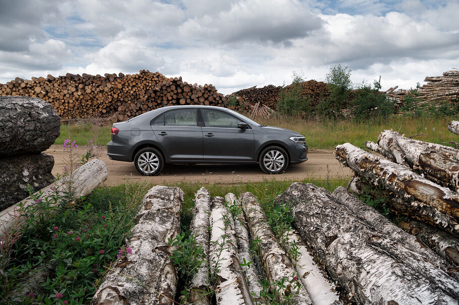 Тест драйв лифтбека Volkswagen Polo  второе лицо