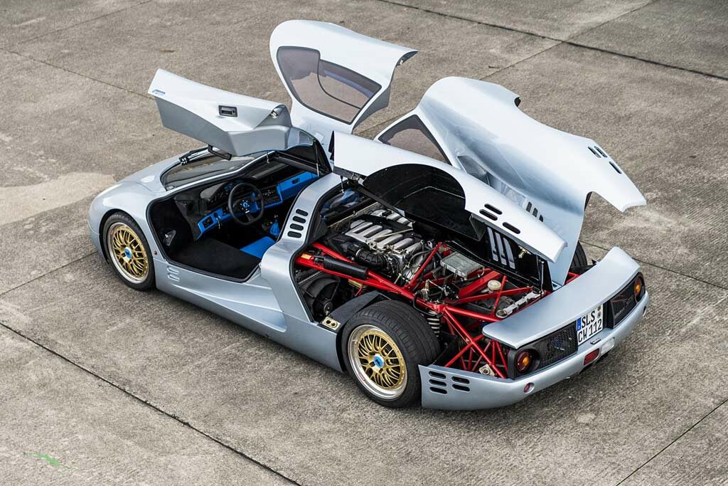 Isdera Commendatore 112i