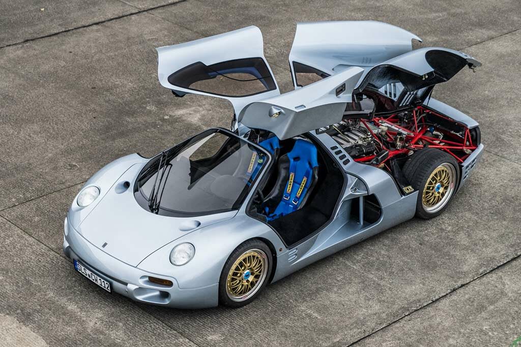 Isdera Commendatore 112i